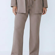 Magna Relaxed Broek met Wijde Pijpen, Zakken en Pinstripe Zand