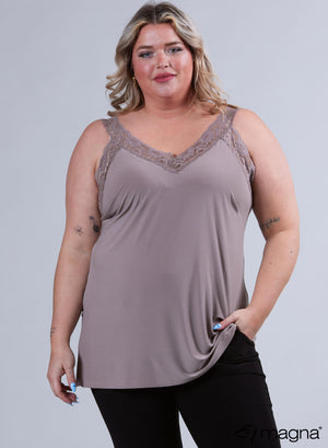Magna Short Lace Top Solid Sand