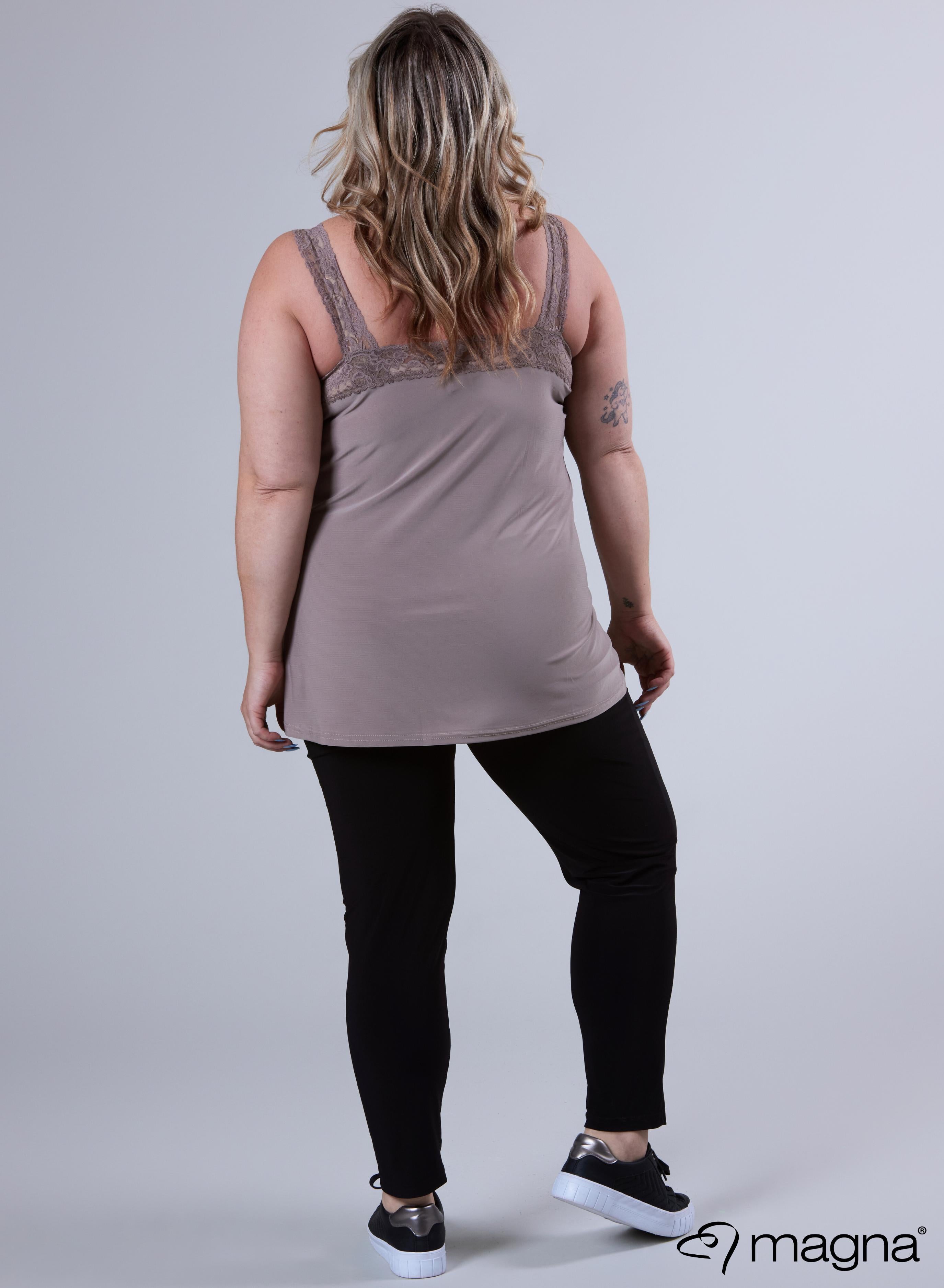 Magna Short Lace Top Solid Sand