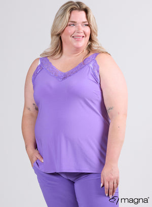 Magna Short Lace Top Solid Purple