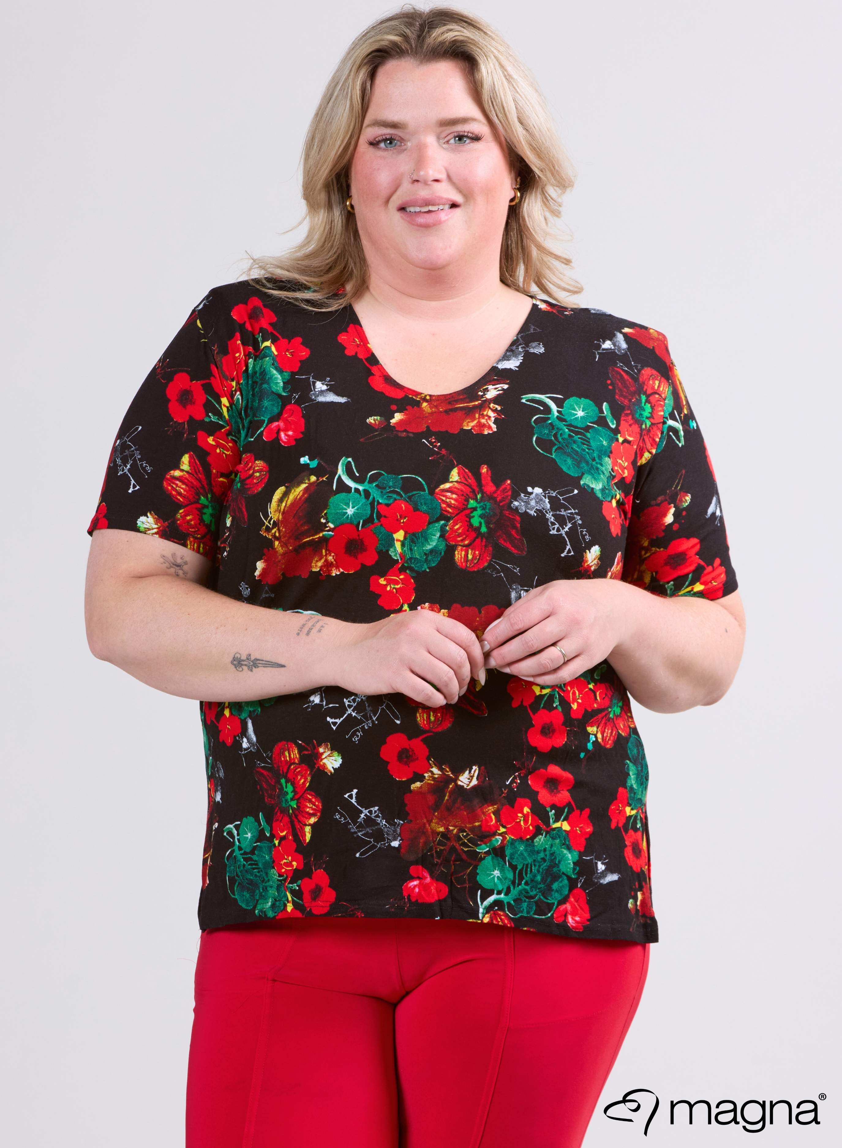 Magna Basic T-shirt Viscose Red Flower