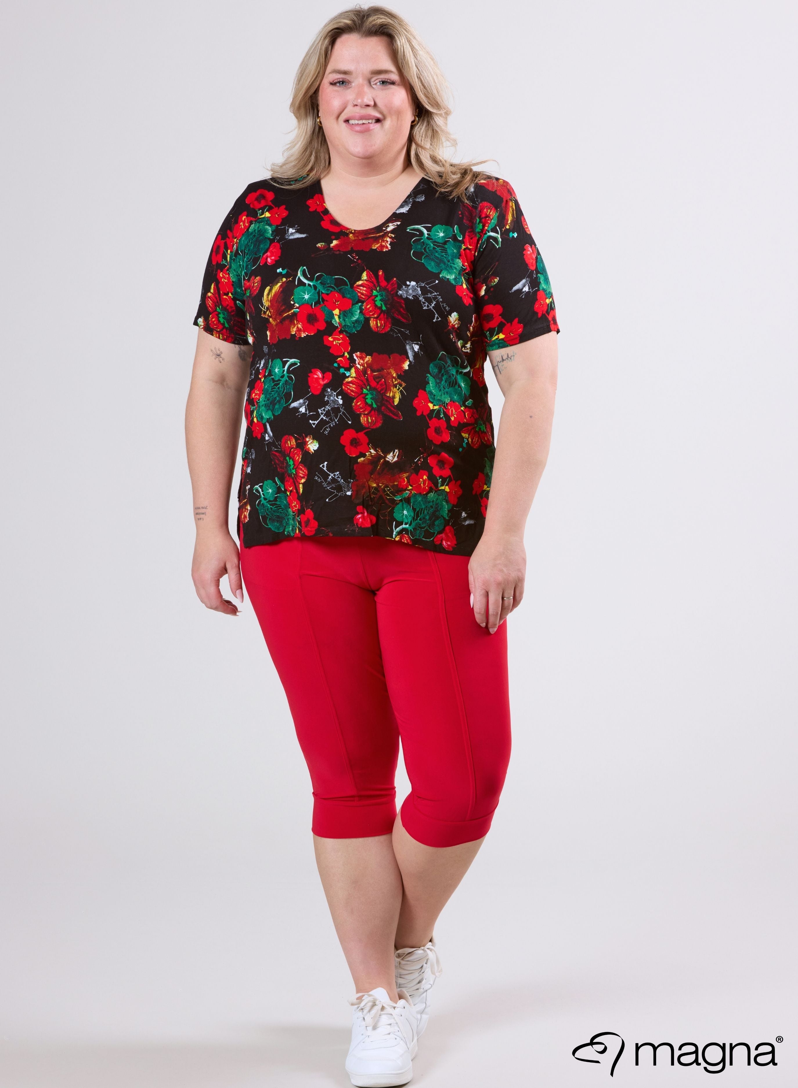 Magna Basic T-shirt Viscose Red Flower