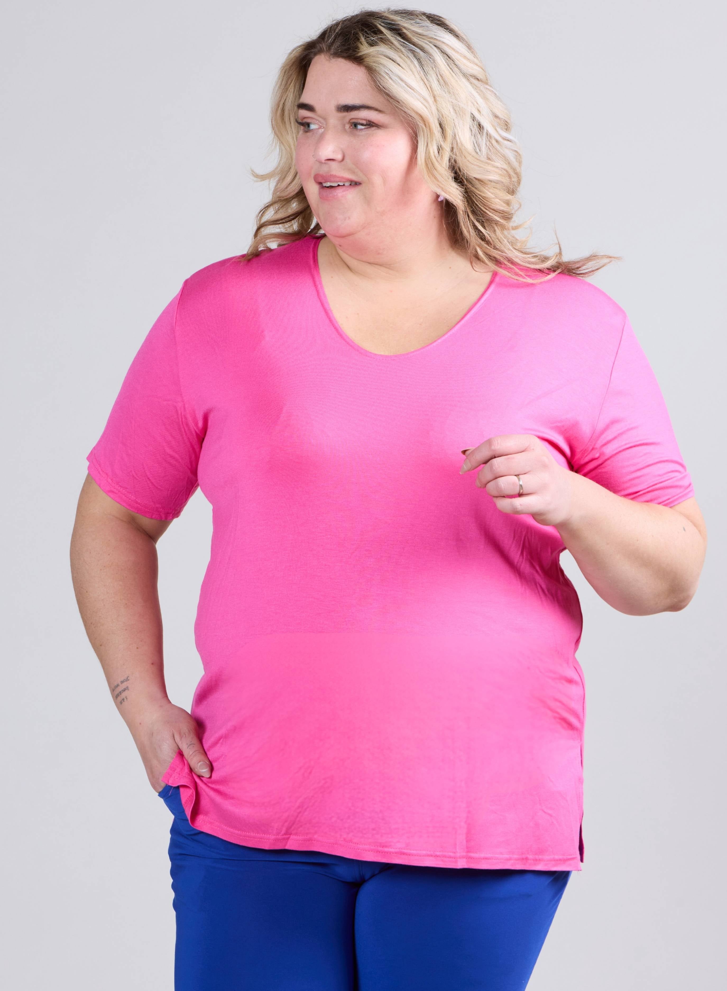 B-0004 - Basic T-shirt van viscose in fuchsia