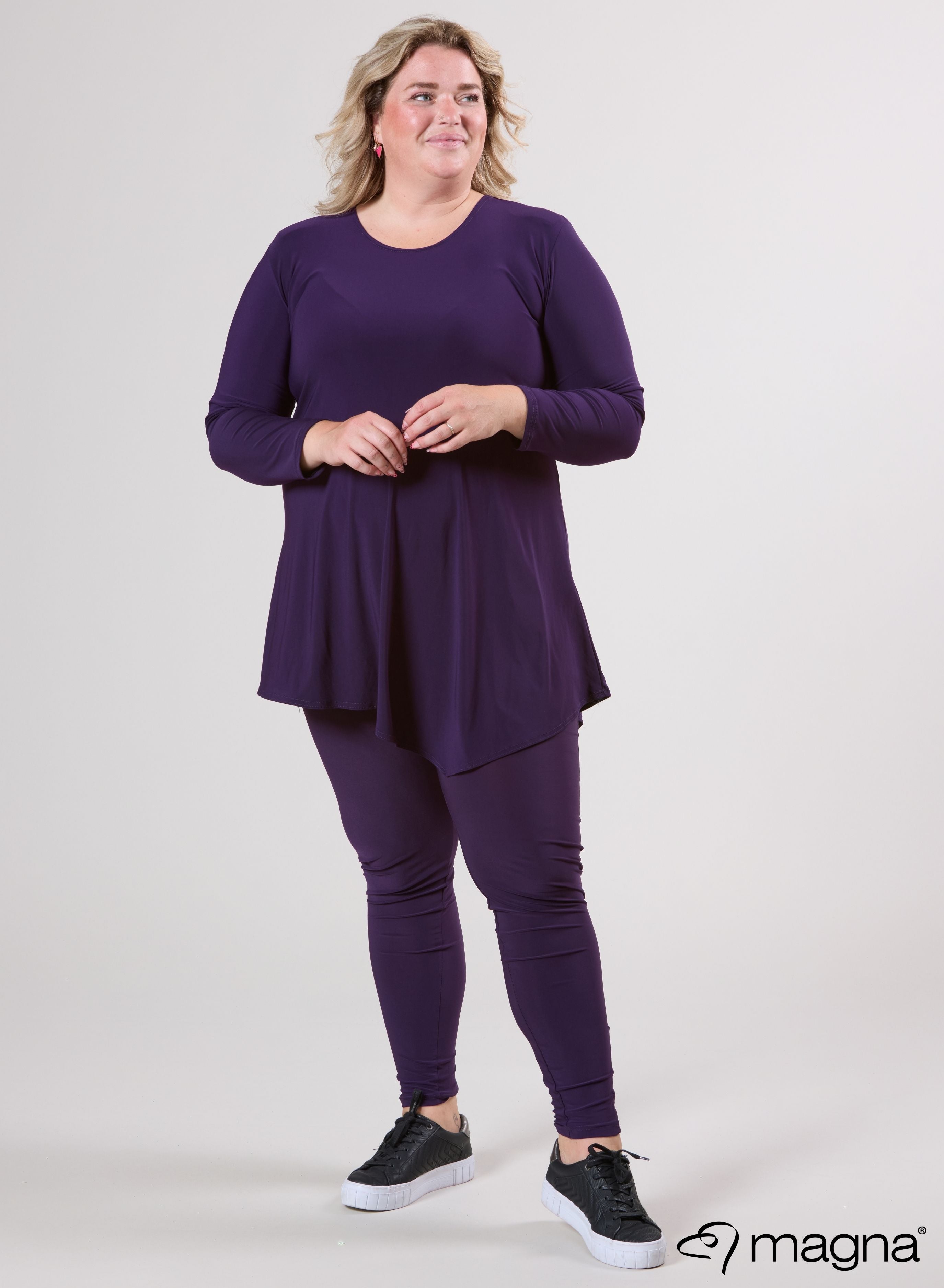 Magna Long Triangle Shirt / Tunic Dark Purple