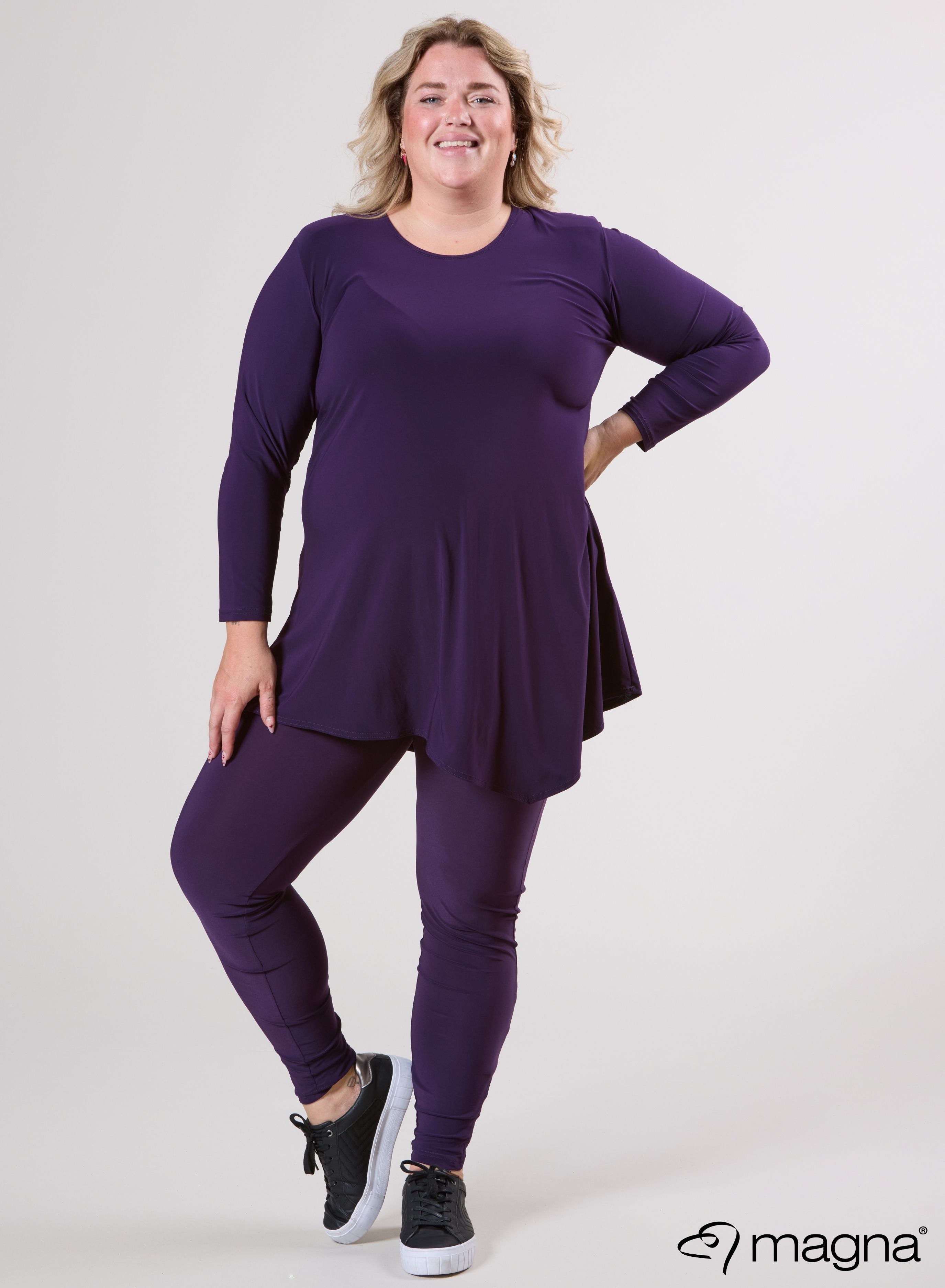 Magna Long Triangle Shirt / Tunic Dark Purple