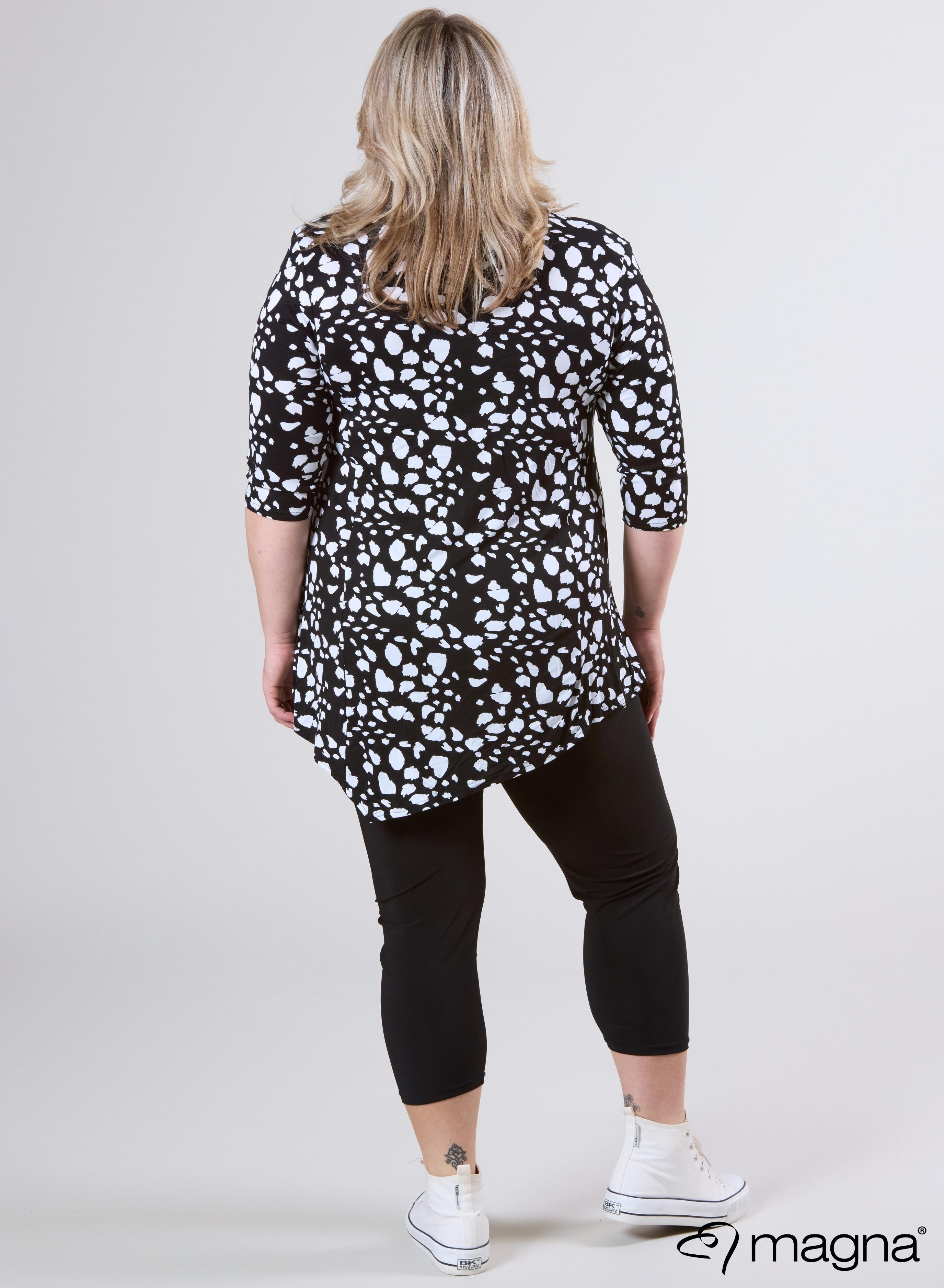 Magna Long Triangle Shirt / Tunic Animal Blocks B/W