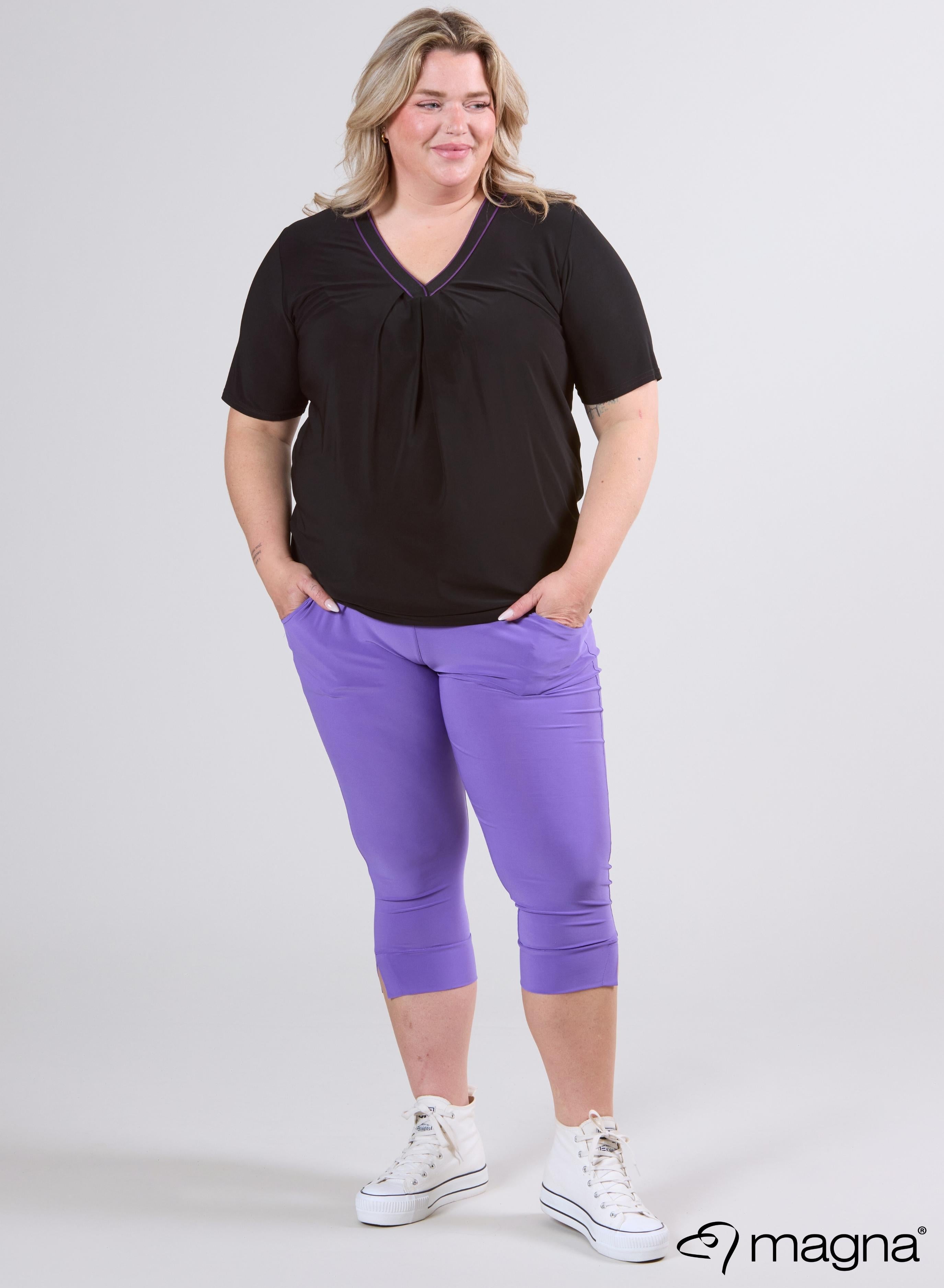 Magna V-Neck Tape Shirt Schwarz-Lila