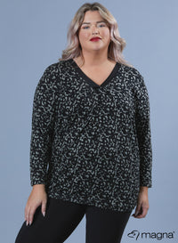 Magna Loose Fit V-Neck Shirt Deep Black Flower Sage Grey Print