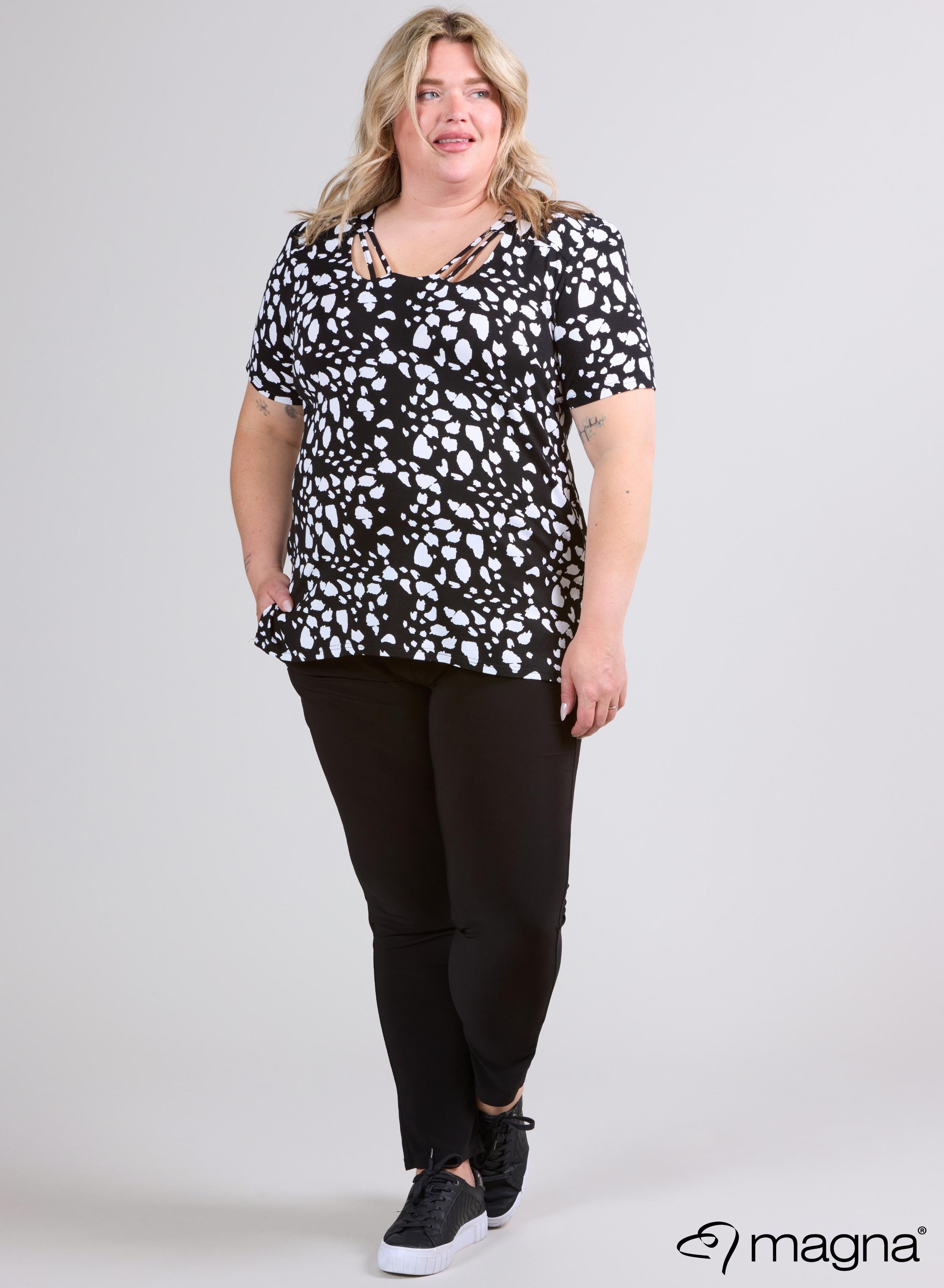 Magna Viscose Print Neckline Black &amp; White
