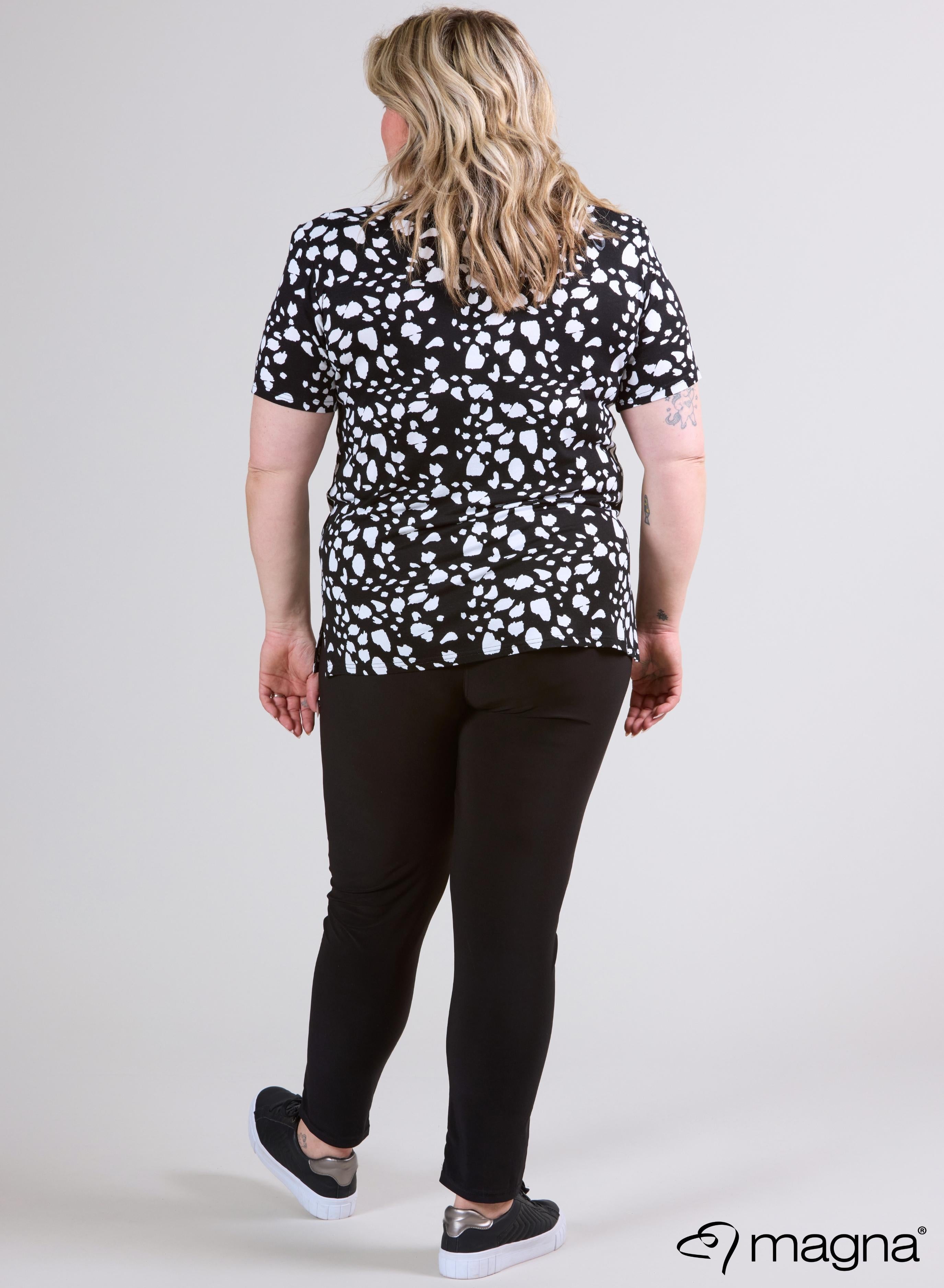Magna Viscose Print Neckline Black &amp; White