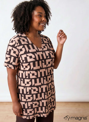 Magna Short Sleeve A line Shirt Bulky Letters Brown