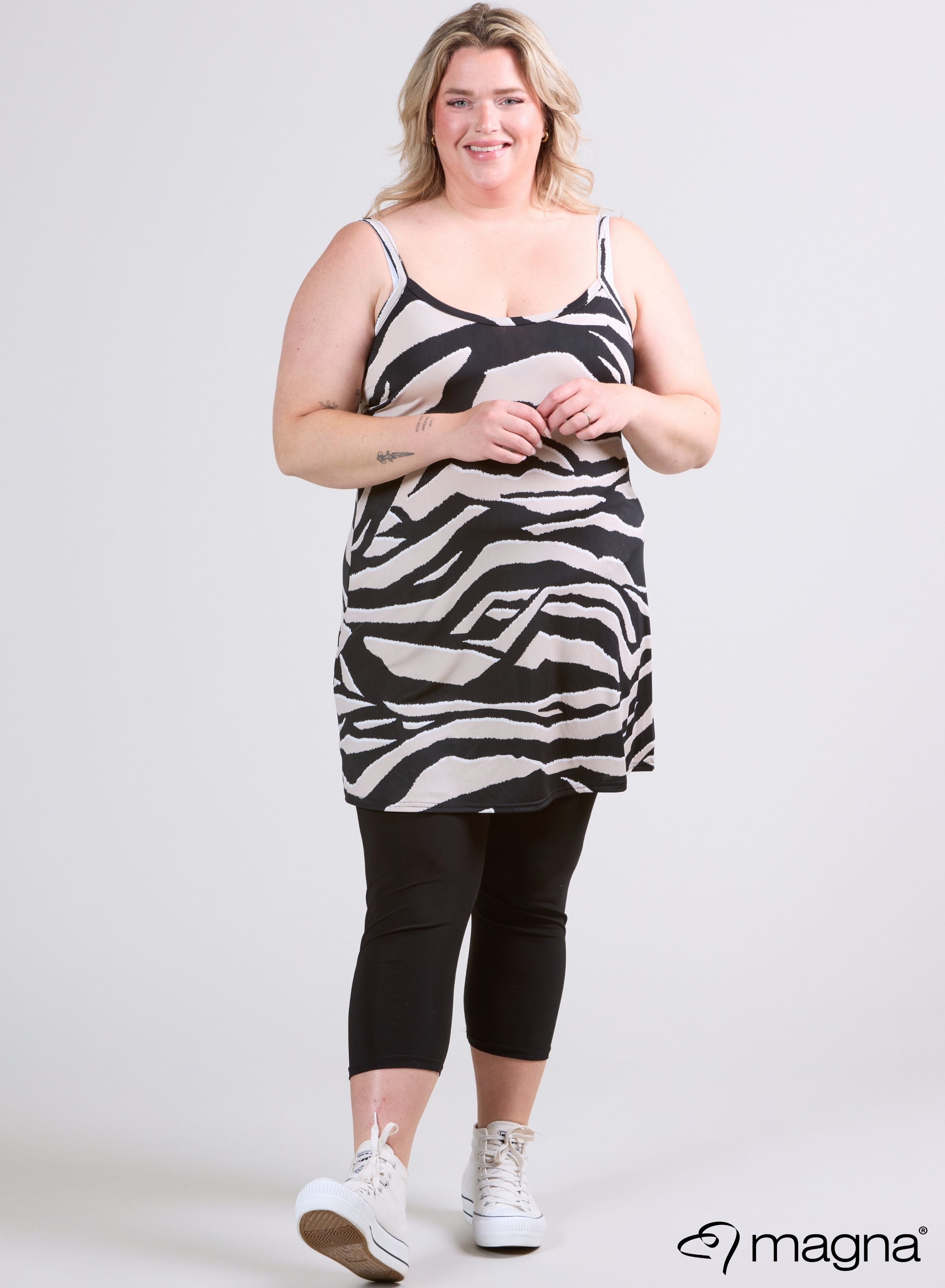Magna Long Spaghetti Tunic Zebra Taupe
