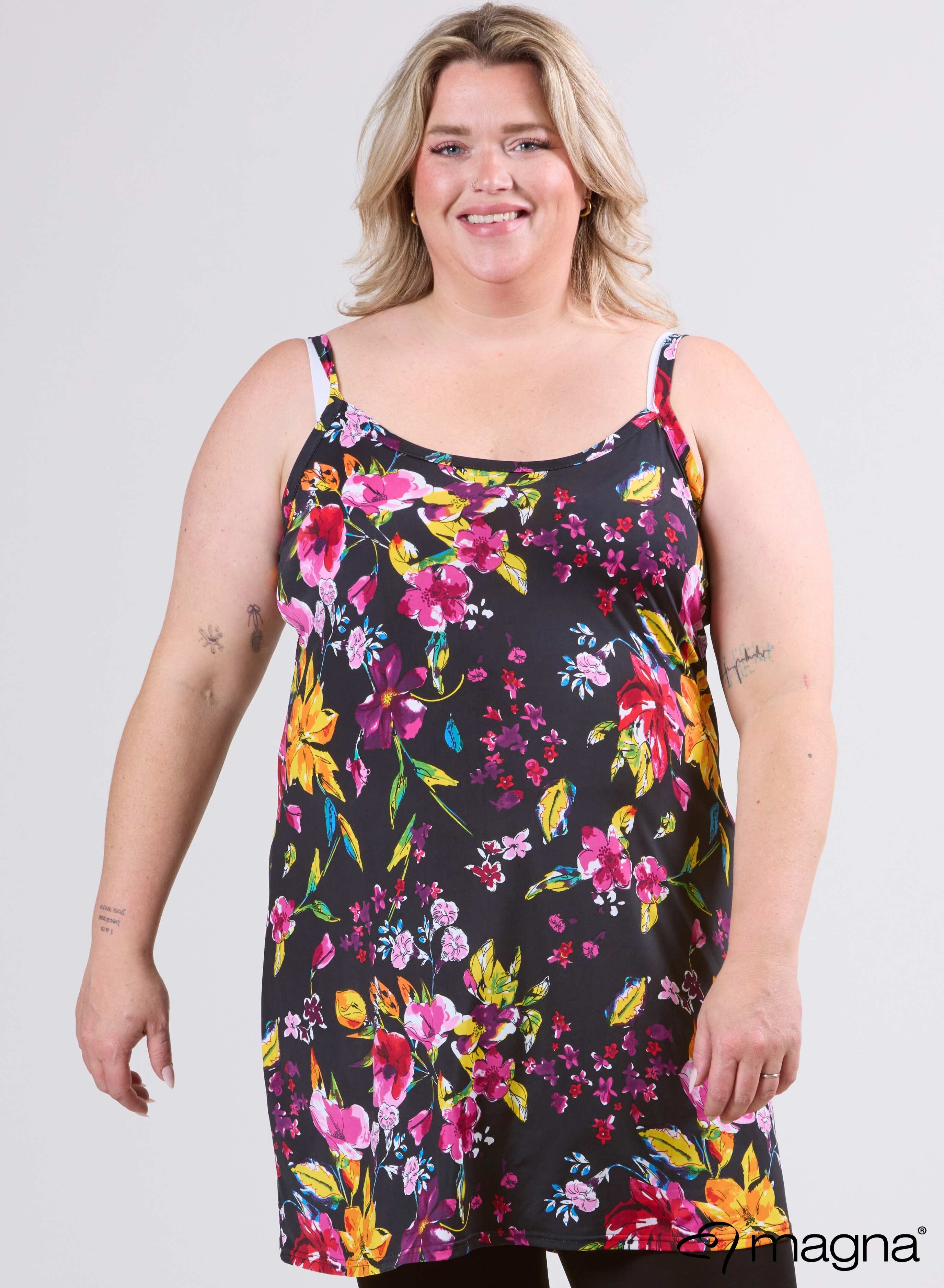 Magna Lange Spaghetti-Tunika Bunte Blumen