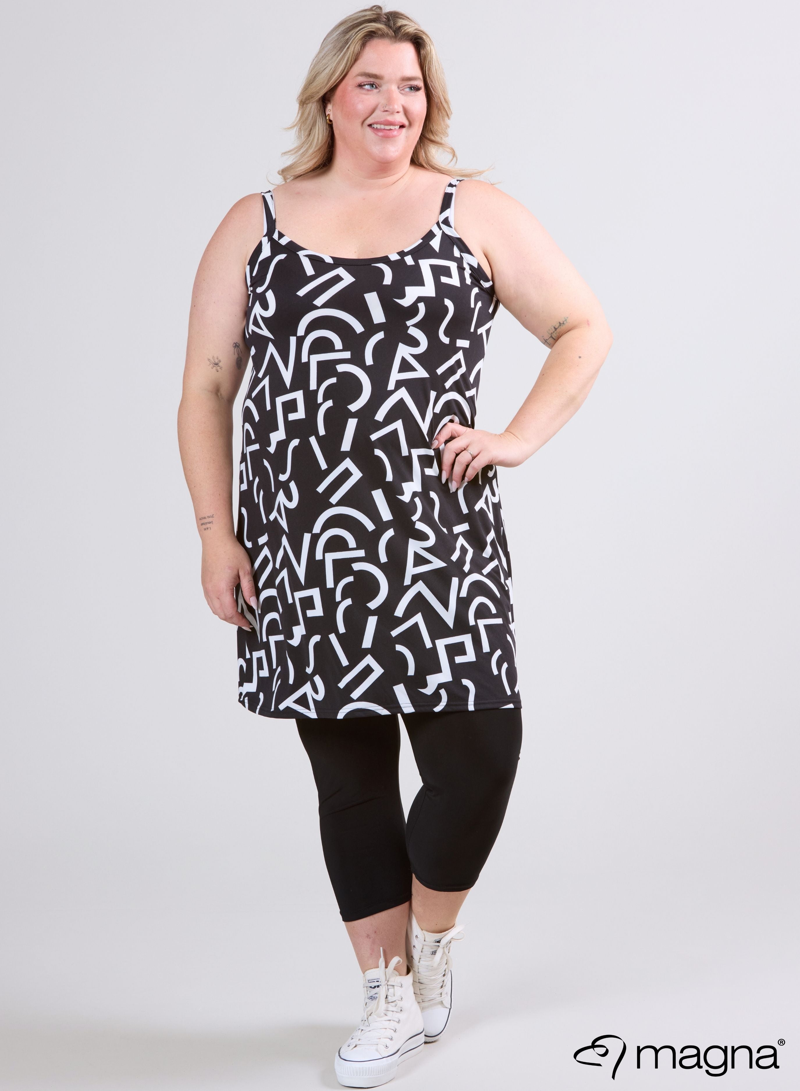 Magna Long Spaghetti Tunic B/W Signs