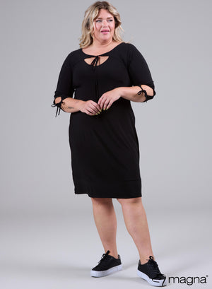 C-2103 - Kleid/Tunika mit einfarbigen Schleifenträgern in Schwarz