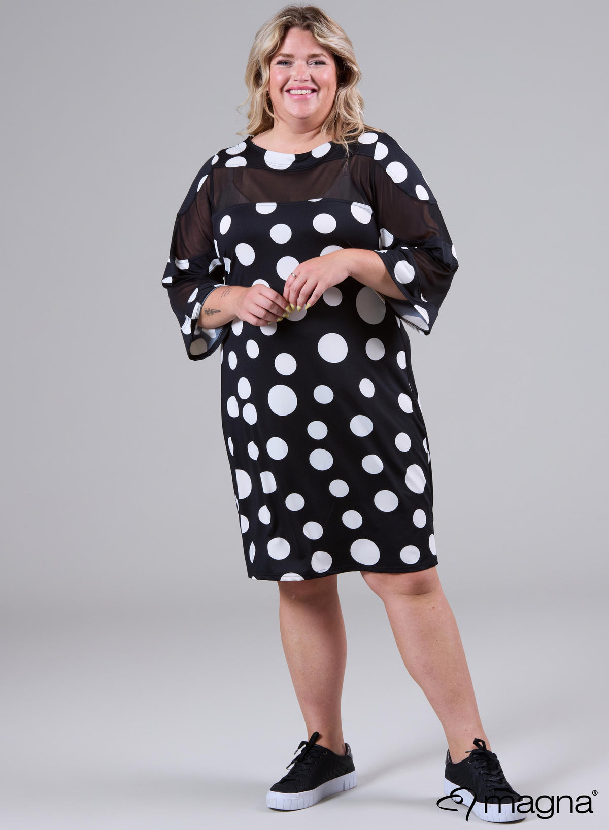 Magna Flattering Shape Chiffon Transparent Tunic Big Polka B/W