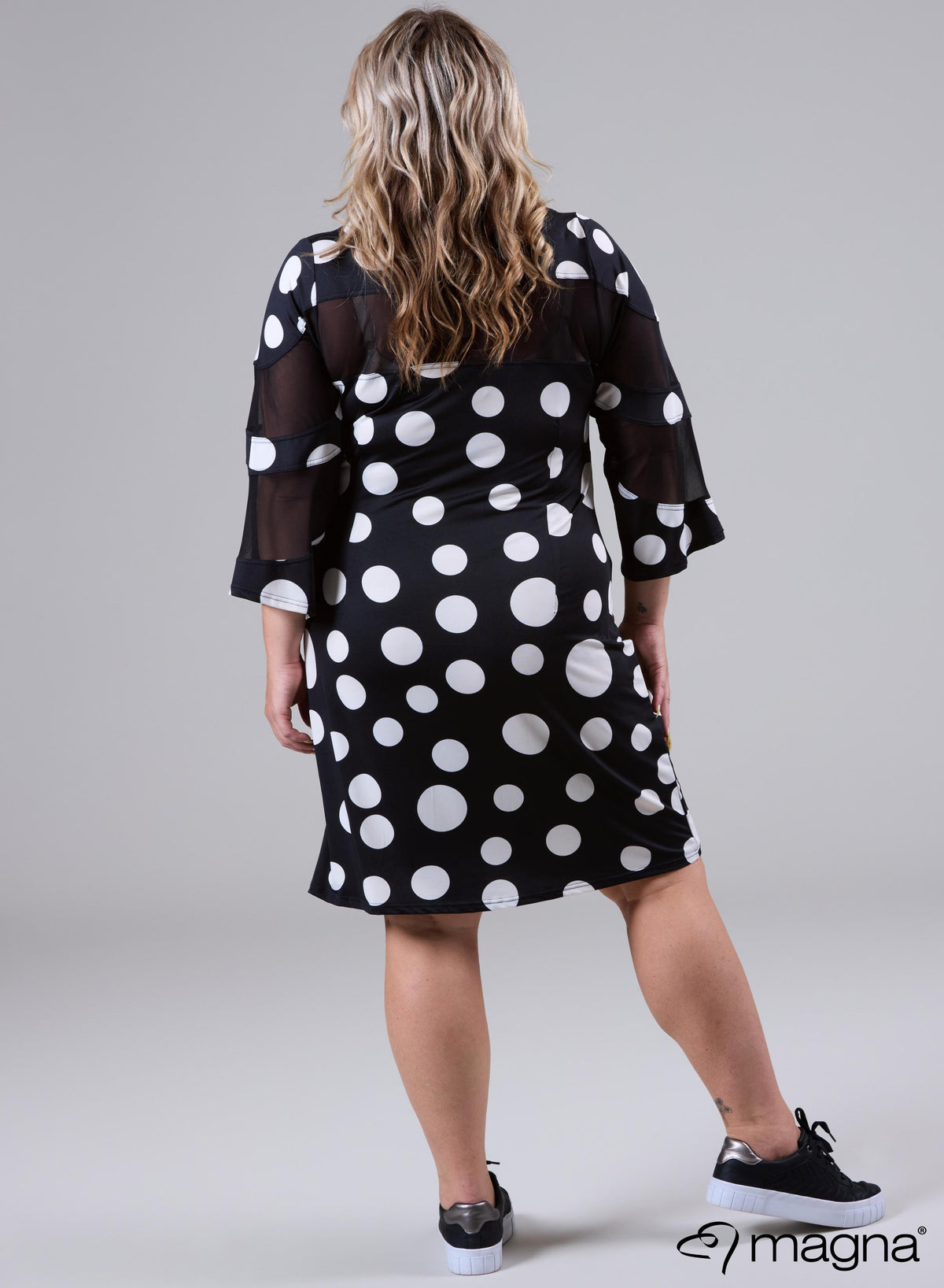 Magna Flattering Shape Chiffon Transparent Tunic Big Polka B/W