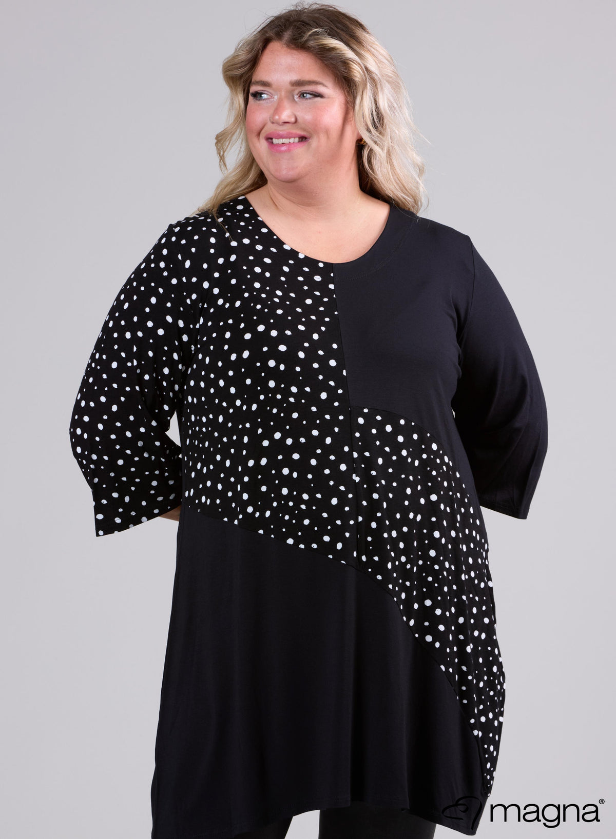 Magna Combinatie Tuniek Beschilderd met Polka Zwart
