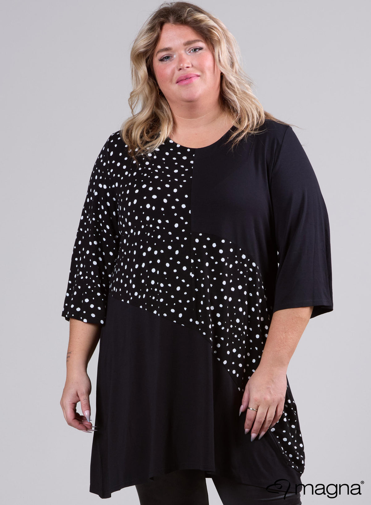 Magna Combinatie Tuniek Beschilderd met Polka Zwart