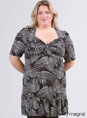 Magna – Tunika/Kleid mit Rüschen und Herzausschnitt, Kunstdruck, Schwarz
