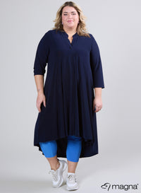 C-2213 - A-lijn jurk met hoge en lage zoom, effen marineblauw