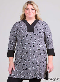 Magna V-neck Pocket Tunic Diamond Pattern Grey
