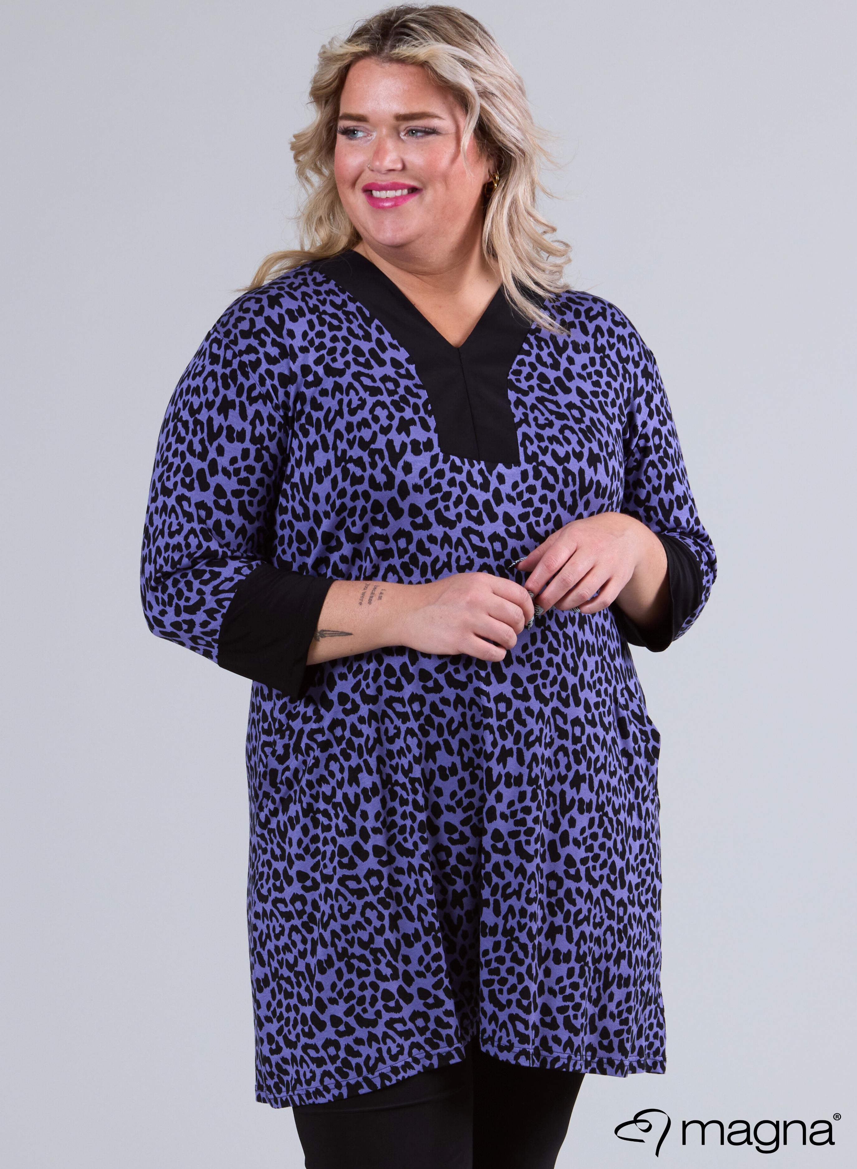 Magna V-neck Pocket Tunic Purple Leopard Print