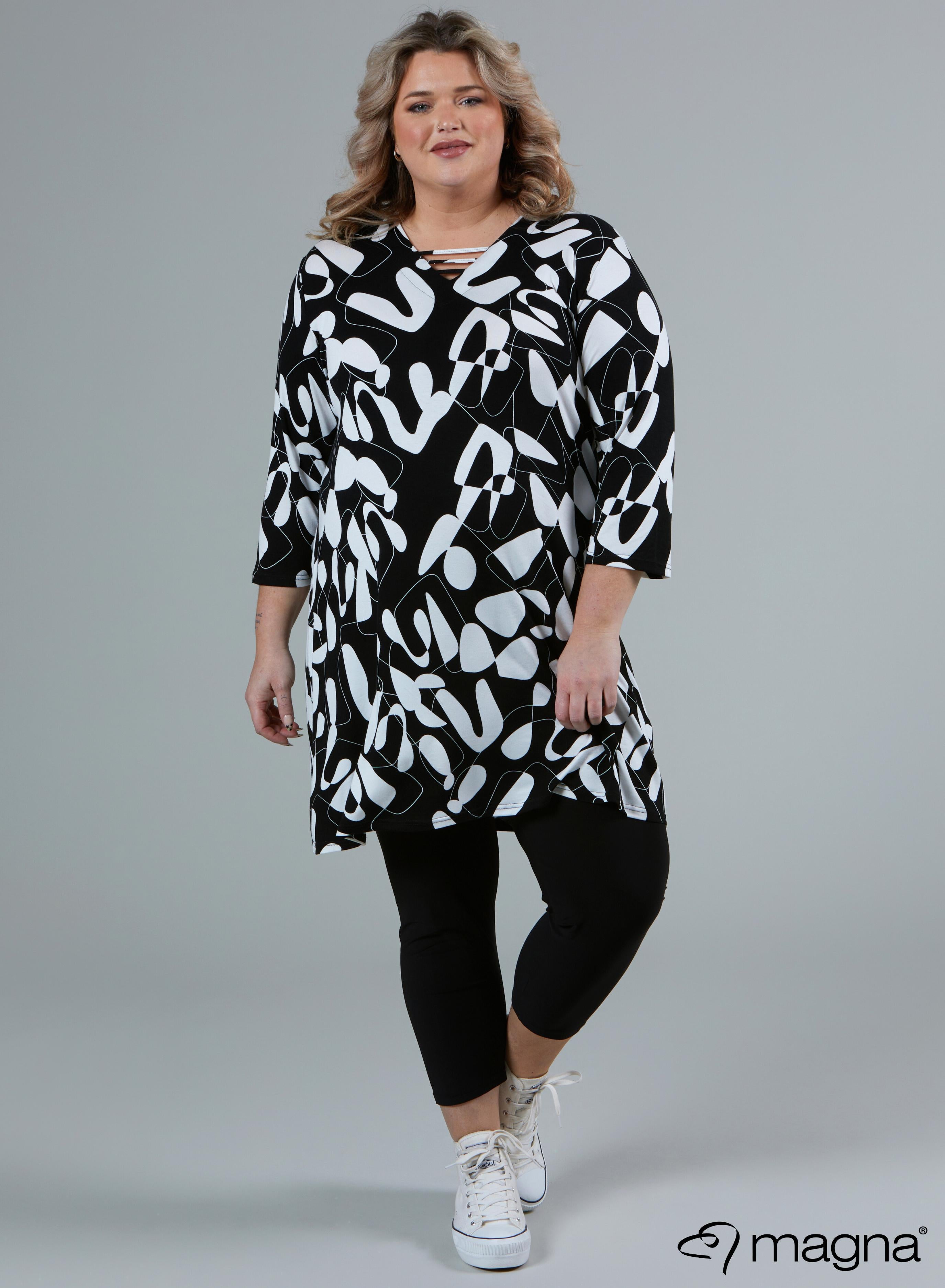 C-2320 Viscose Printed Relaxed V-Strap Tunic Black &amp; White Shapes