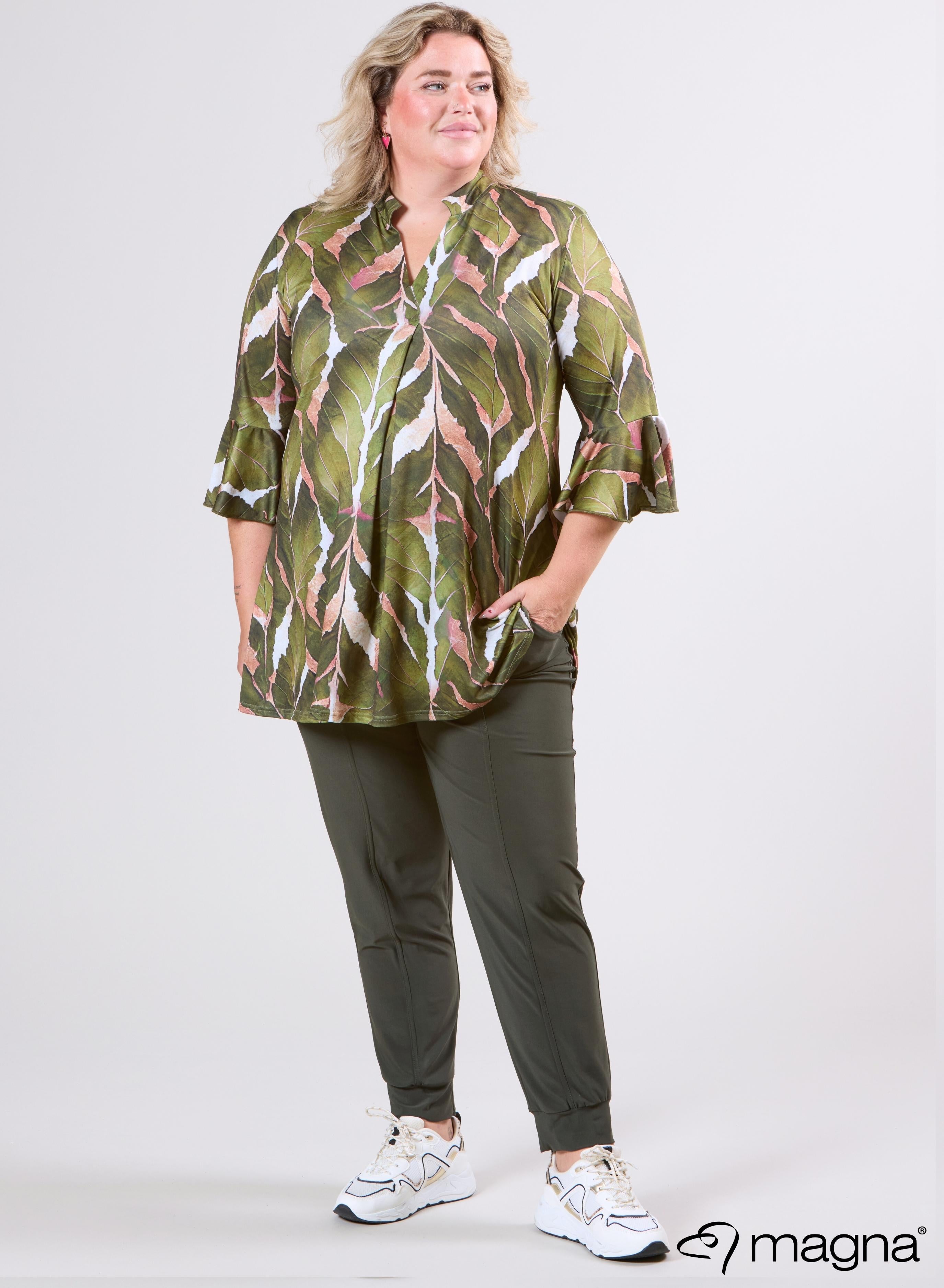 Magna Flared Mouwen en Relaxed Fit Autumn Leaves Groen