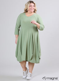 Magna Lange Gedrapeerde Jurk  L. Khaki