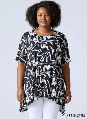 Magna Generous Pocket Tunic Half Sleeves Black and White Freestyle