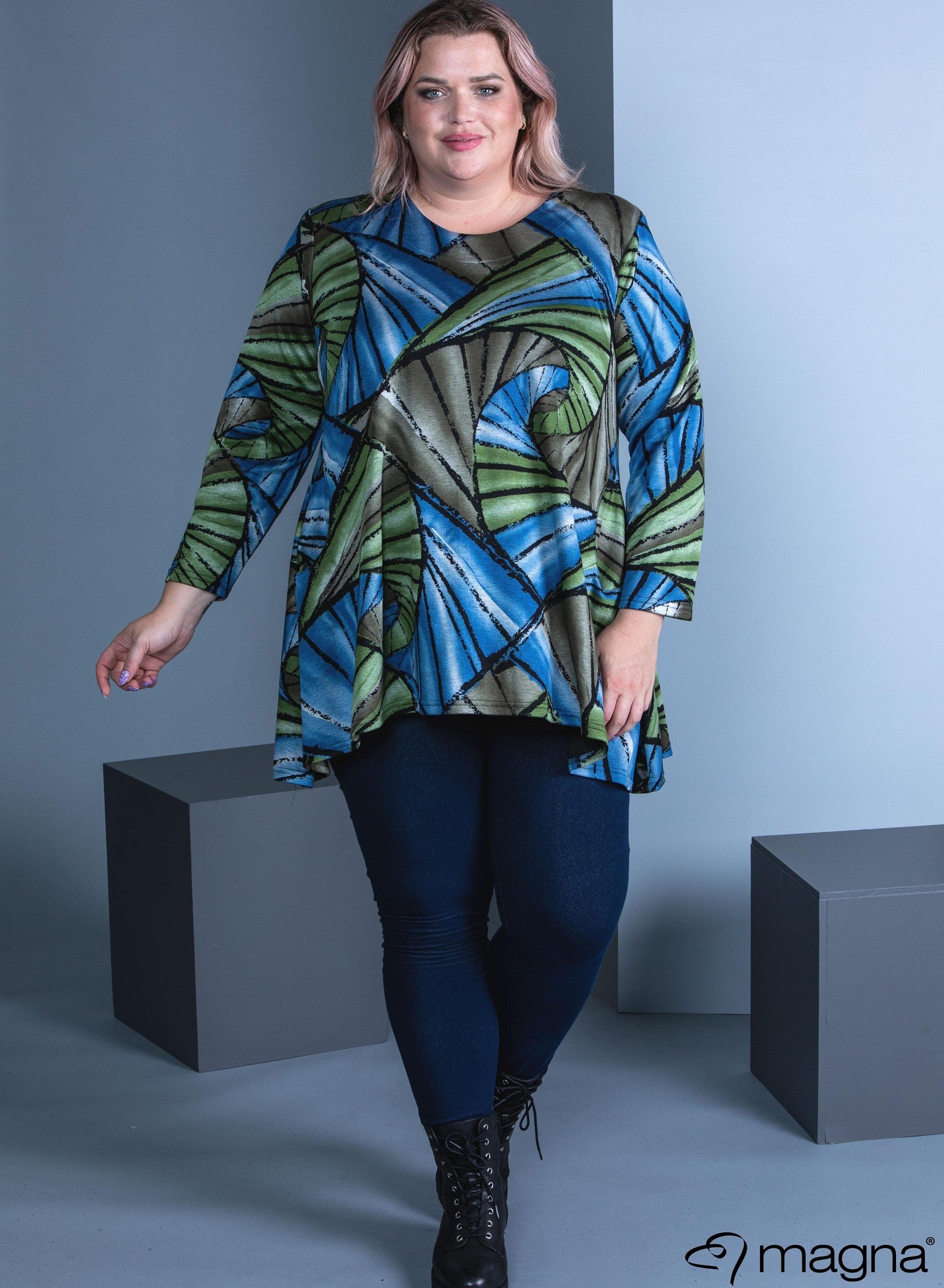 Magna Warm Generous Pocket Tunic Green Blue Maze