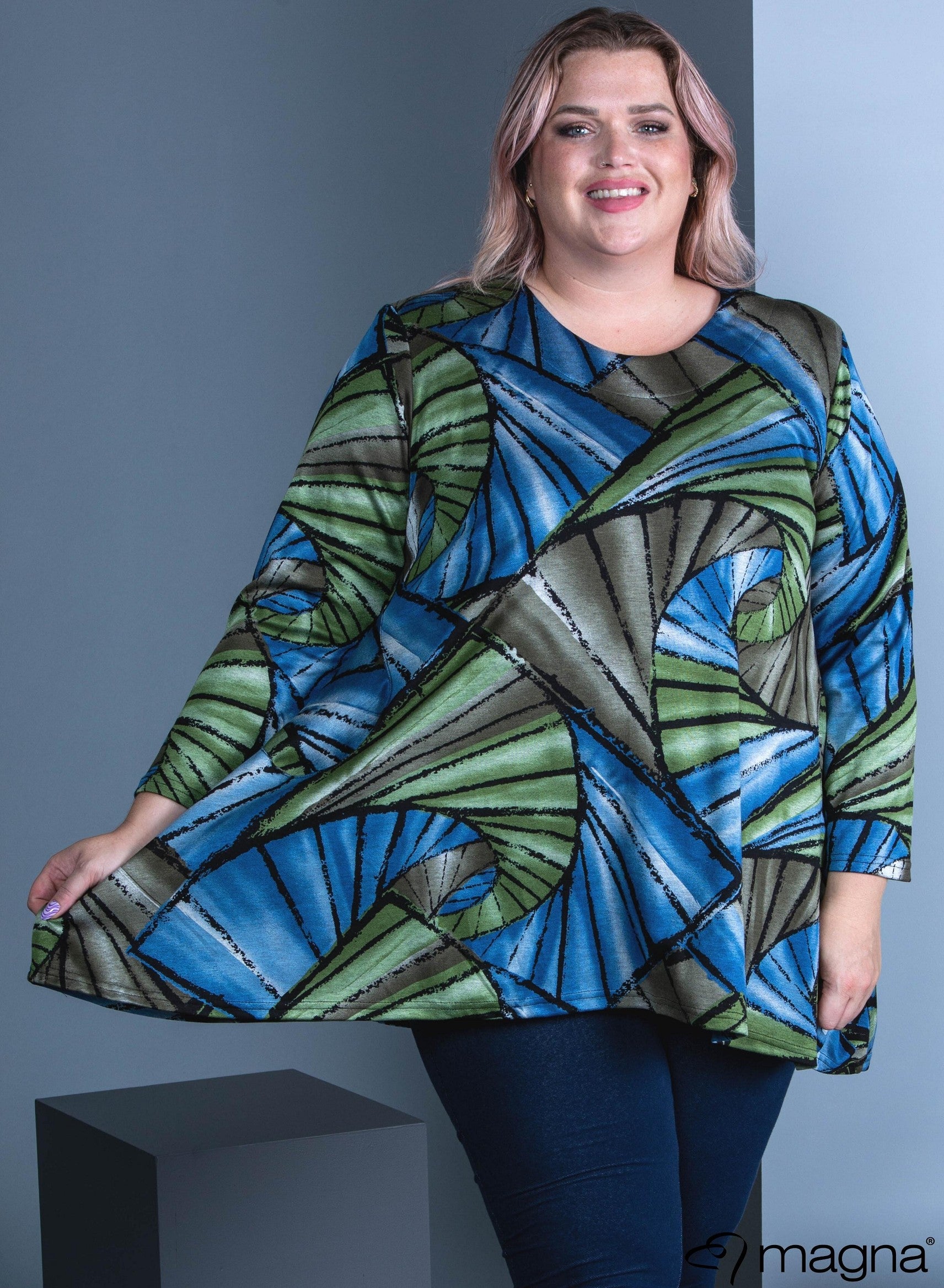 Magna Warm Generous Pocket Tunic Green Blue Maze