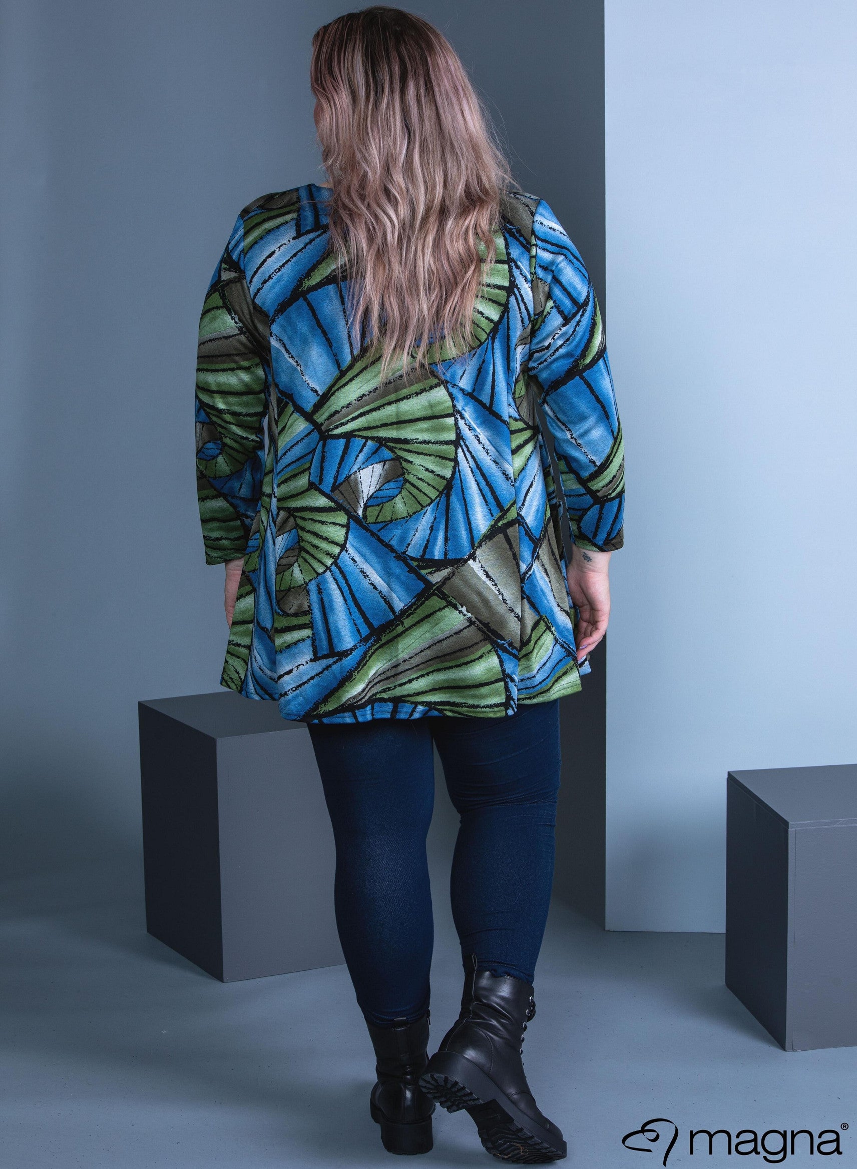Magna Warm Generous Pocket Tunic Green Blue Maze