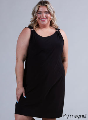 C-8030 - Langes Kleid mit soliden Ringen in Schwarz