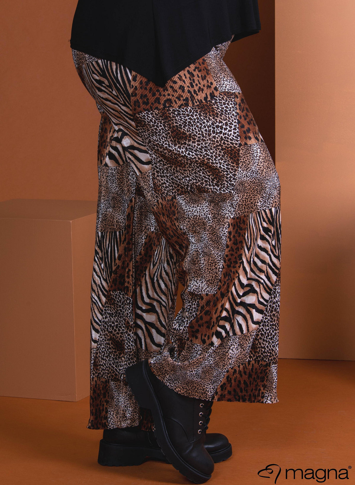 Magna geplooide broek met wijde pijpen en elastische tailleband, dierenprint, roestbruin