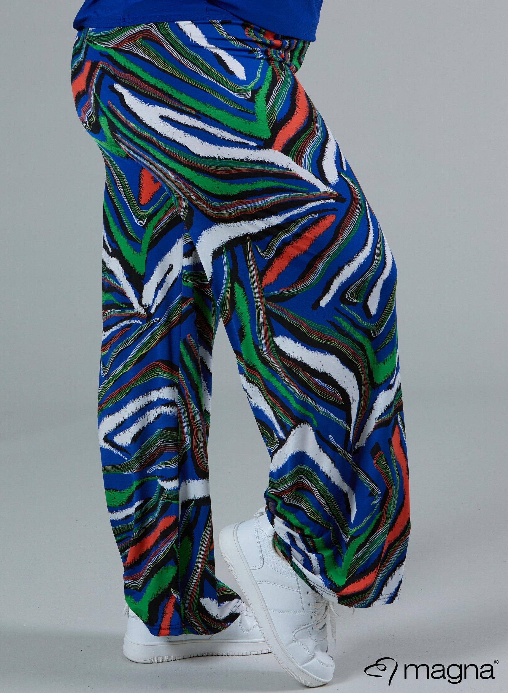 D-0003 - Broek met print in meerdere zebrakleuren (blauw)