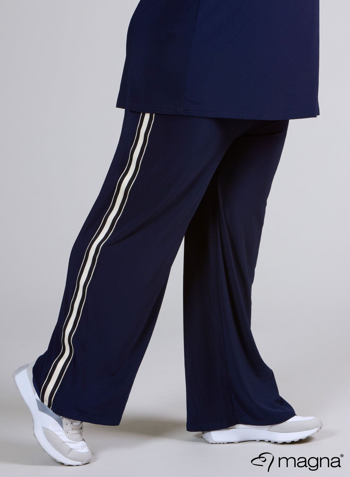 Magna Wide Leg Trim Trouser Navy