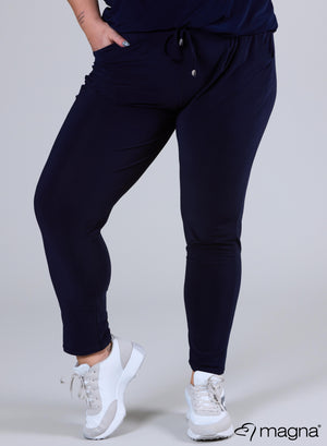 Magna Relaxed Travel Pants Navy