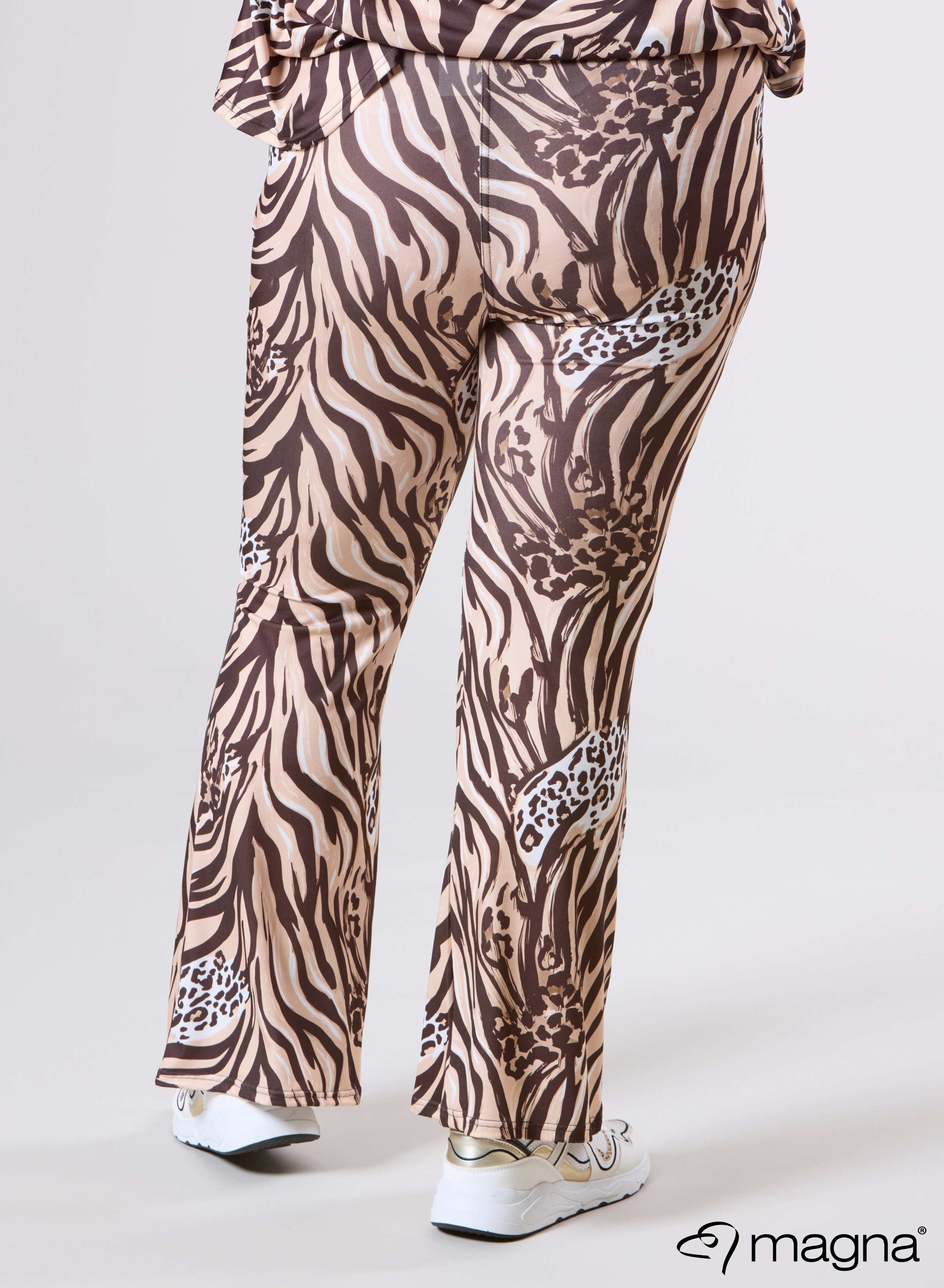 Magna Relaxed Pocket Flared Broek Animal Waves Bruin