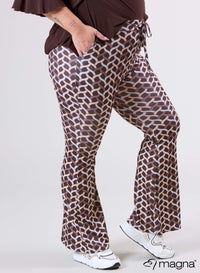 Magna Relaxed Pocket Flared Broek Woven Design Bruin