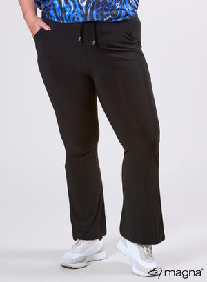 Magna Relaxed flared broek met zakken, zwart