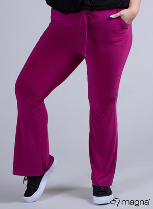 Magna Relaxed flared broek met zakken in donker fuchsia