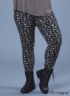 Magna Stretchhose mit Print Leo Schwarz/Grau
