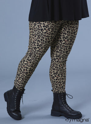 Magna Stretch-Hose mit Print Leo Sand/Taupe