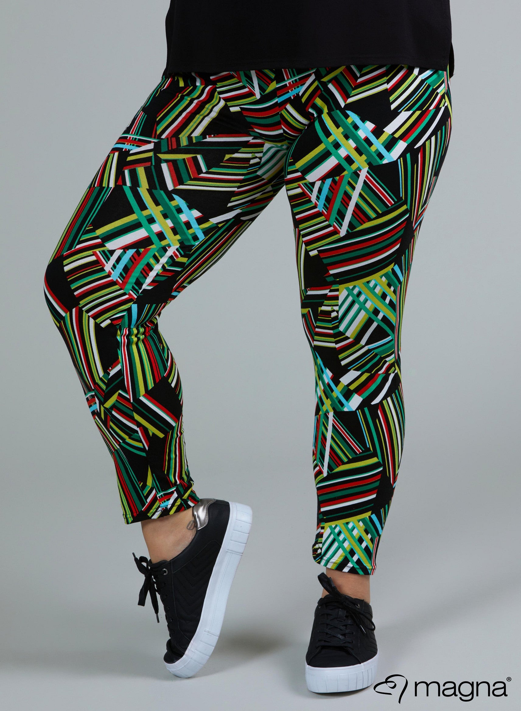 F-0031 - Viskose Bedruckte Basic Legging Linien Grün Rot Weiß