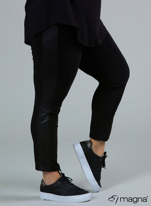 Magna Legging met panelen in leerlook, zwart