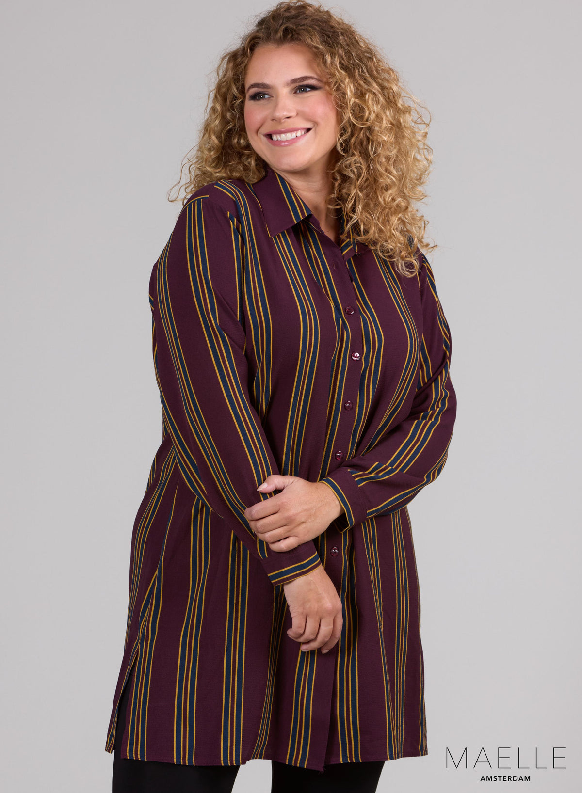 Maelle Bubble Chiffon-Bluse mit Knöpfen, Pflaumenlinien