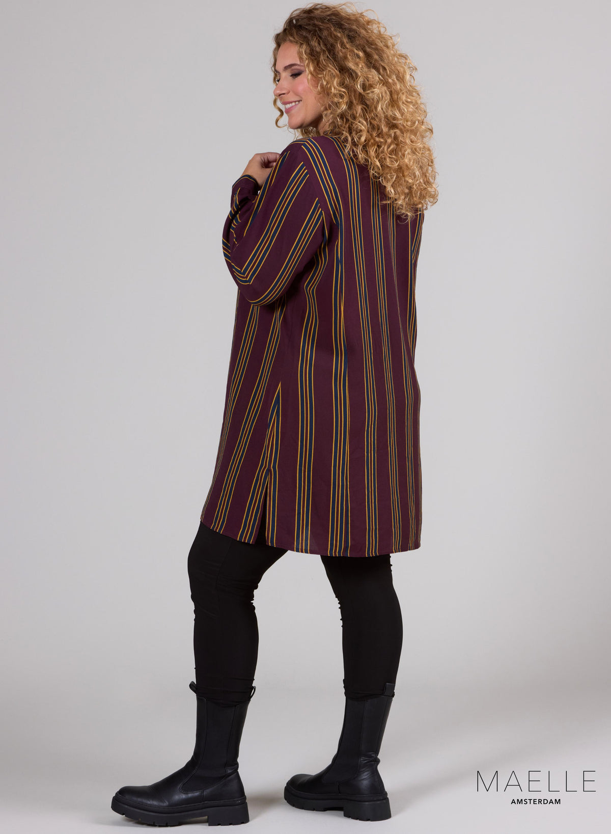Maelle Bubble Chiffon-Bluse mit Knöpfen, Pflaumenlinien