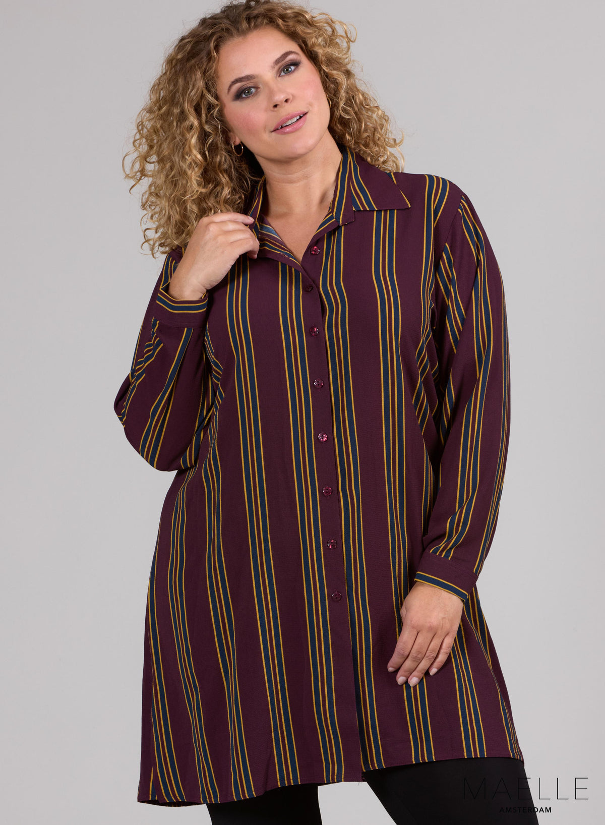Maelle Bubble Chiffon-Bluse mit Knöpfen, Pflaumenlinien